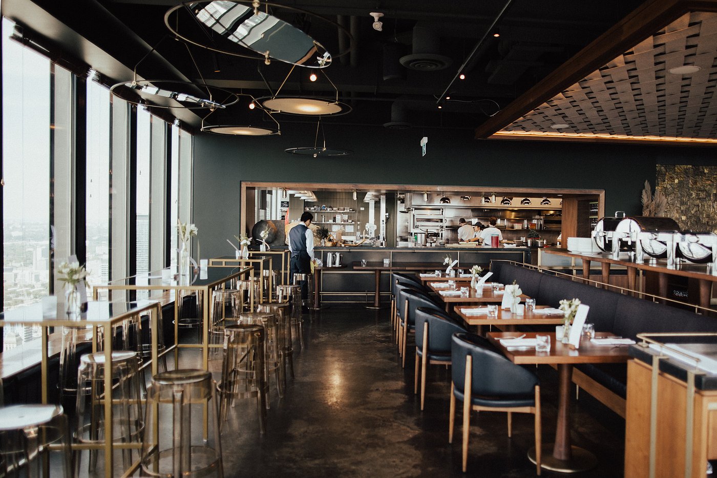 Canoe Restaurant & Bar
